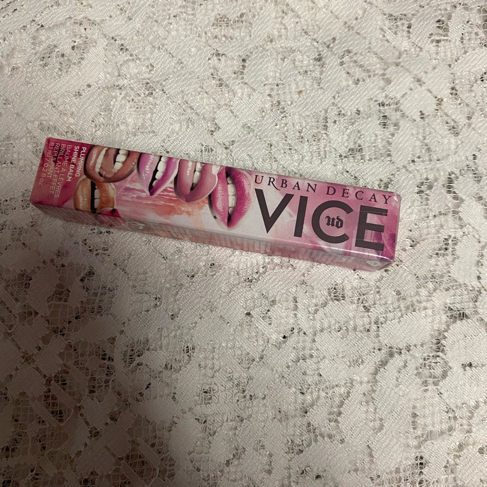 URBAN DECAY LIPSTICK